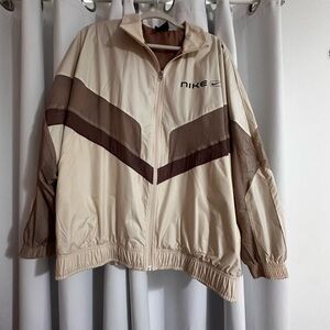 Women’s Nike windbreaker jacket